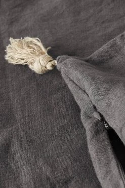 Ellos Kuddfodral Candice Tassel I Tvättat Lin 50x50 Cm -Himla ONLINE ell 1502120 20 De 01