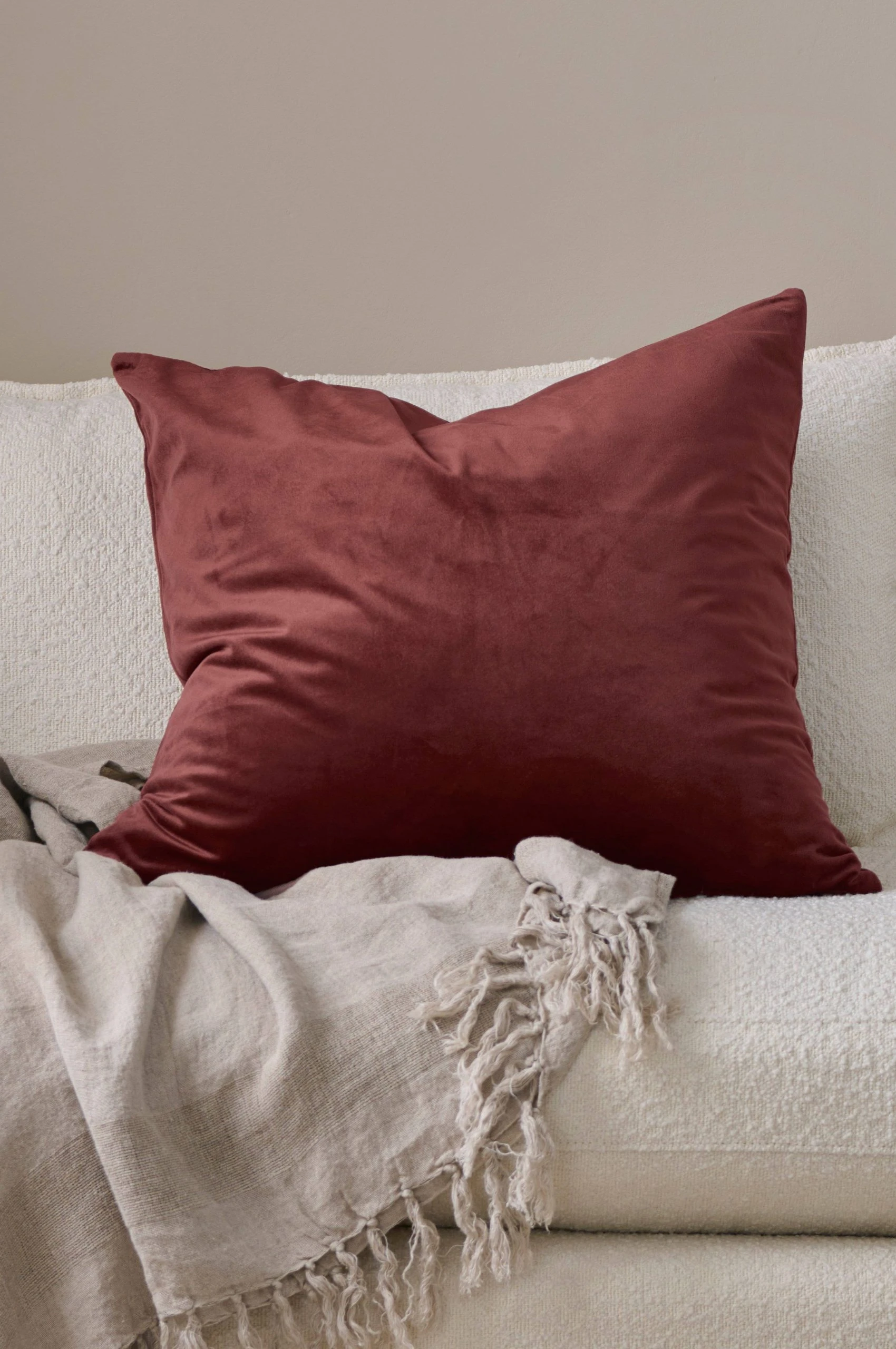 Kuddfodral Nora i sammet Ellos Kuddfodral Nora I Sammet -Himla ONLINE ell 1679535 07 Fm M0071810 scaled