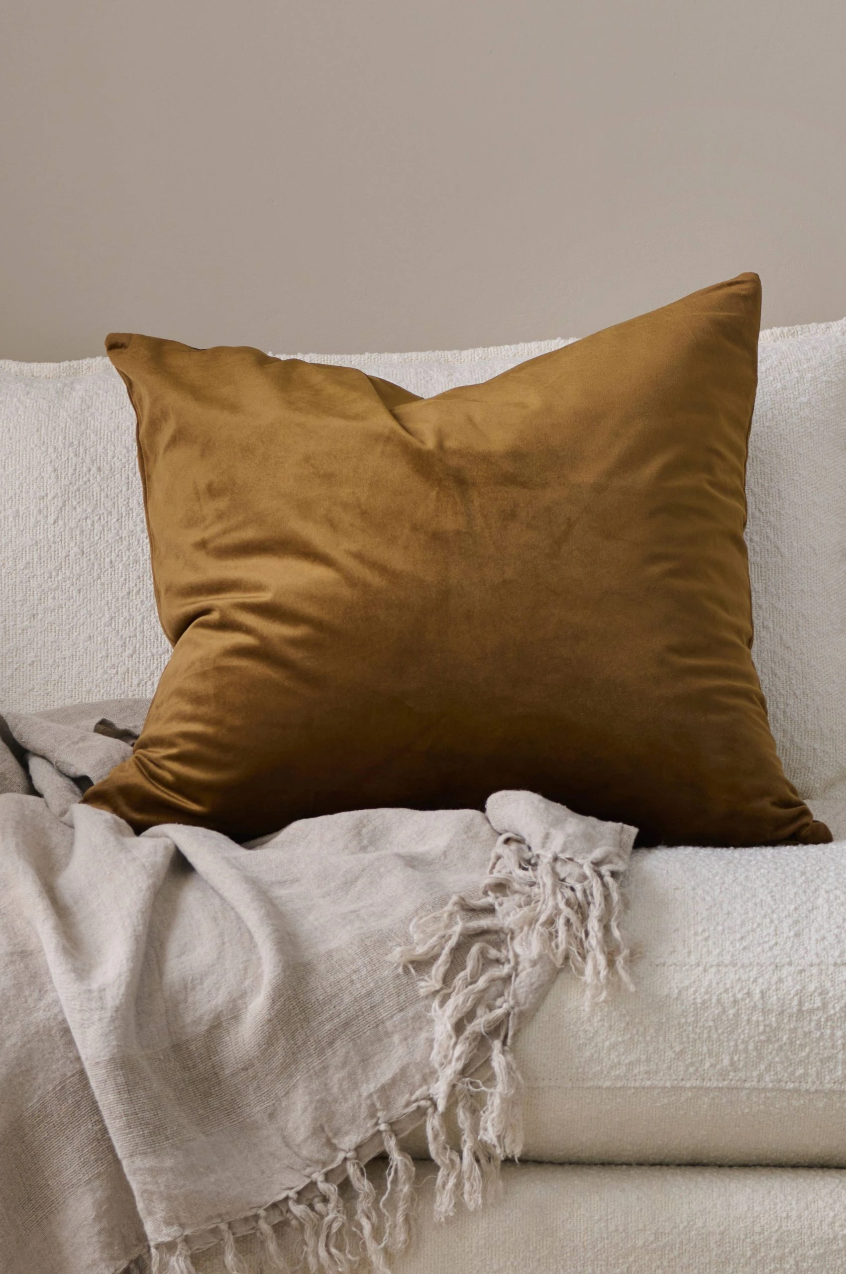 Kuddfodral Nora i sammet Ellos Kuddfodral Nora I Sammet -Himla ONLINE ell 1679535 09 Fm M0071807 scaled